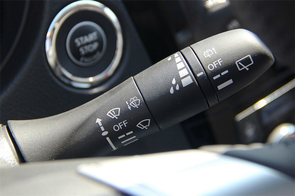 奇骏 2014款 2.0L CVT 舒适版 内饰