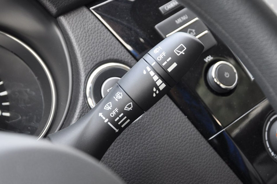 2017款 2.0L CVT七座舒适版 2WD 内饰