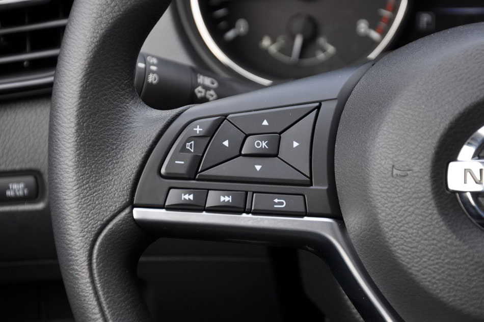 2017款 2.0L CVT七座舒适版 2WD 内饰