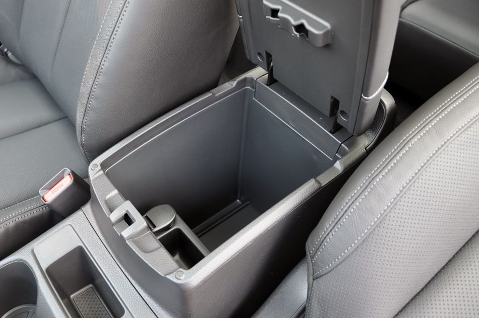 2017款 2.0L CVT七座舒适版 2WD 座椅空间