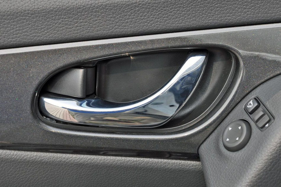 2017款 2.0L CVT七座舒适版 2WD 座椅空间