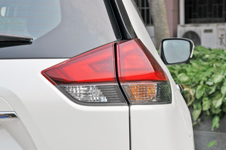 2017款 2.0L CVT七座舒适版 2WD 细节