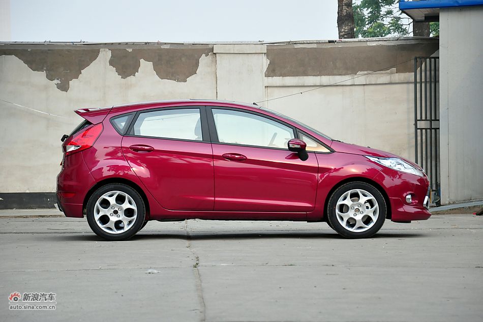 2011款嘉年华高清到店实拍