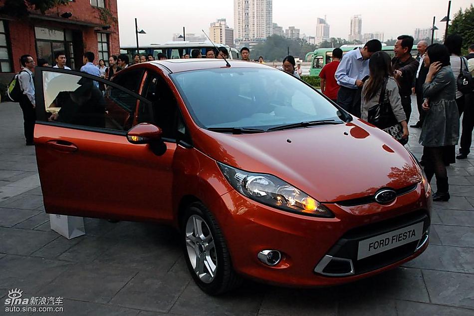 新嘉年华外观实拍