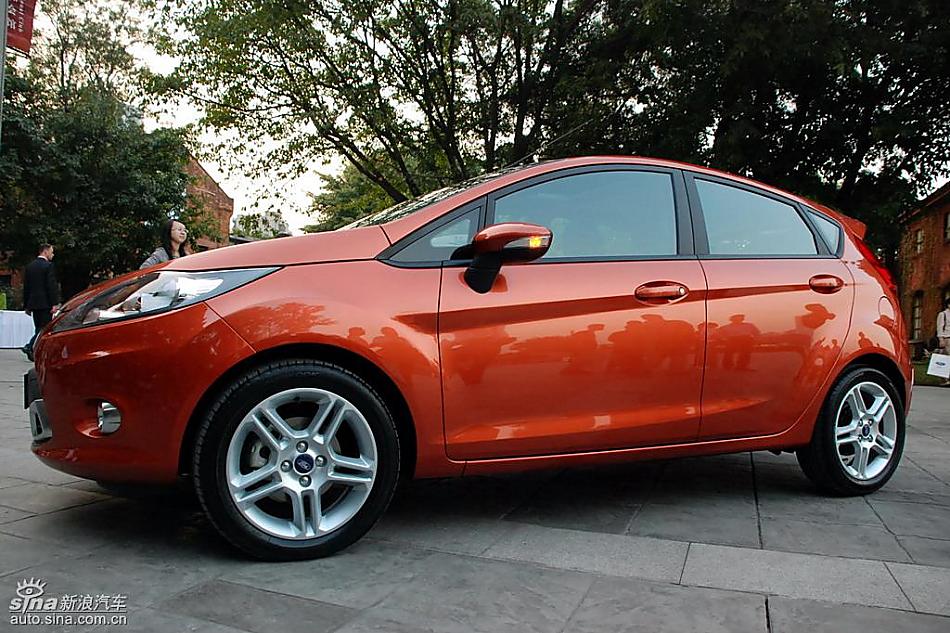 新嘉年华外观实拍