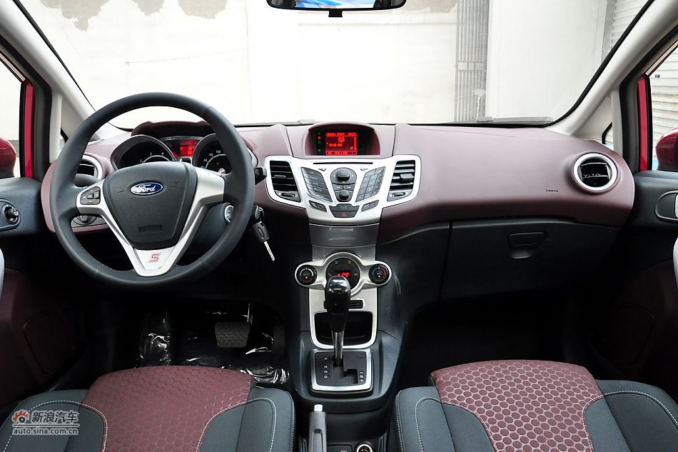 2011款嘉年华高清到店实拍