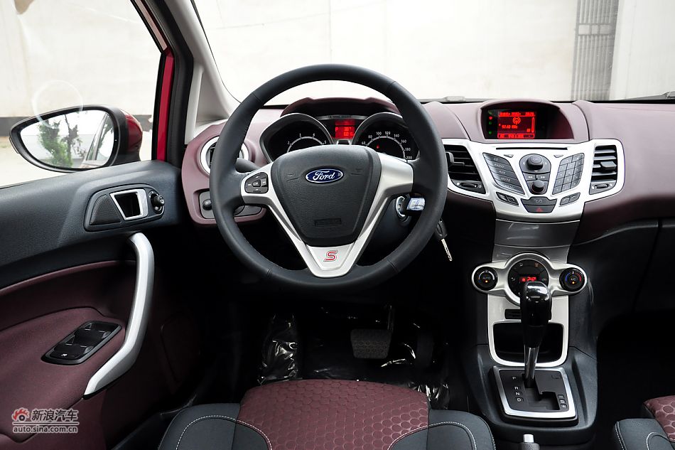 2011款嘉年华高清到店实拍