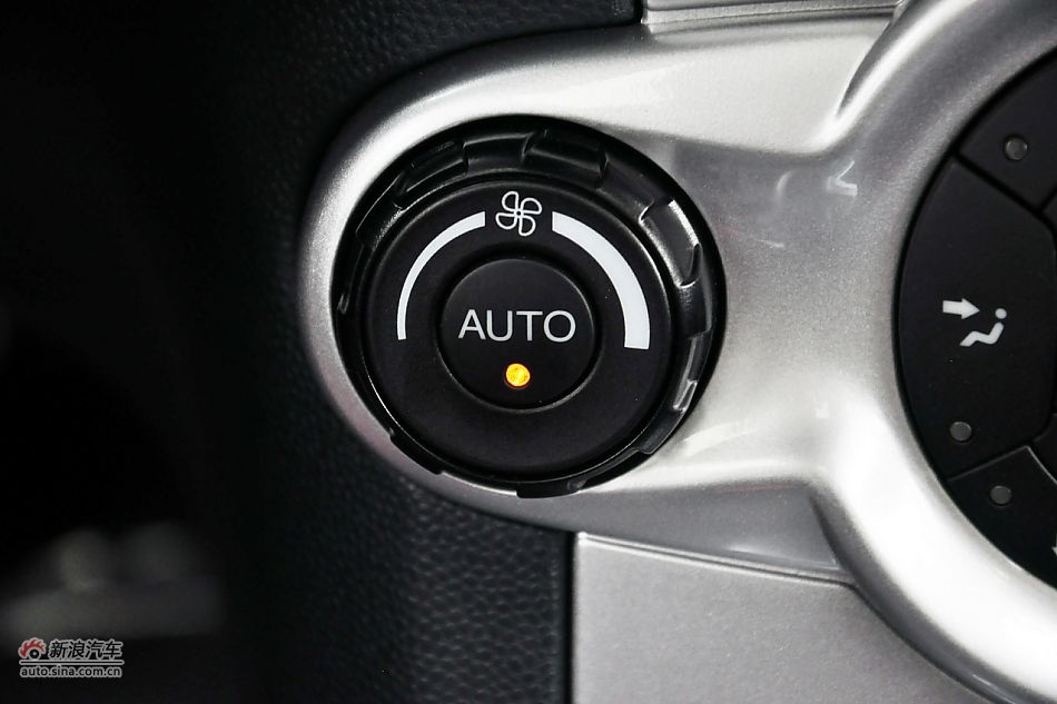 2011款嘉年华高清到店实拍