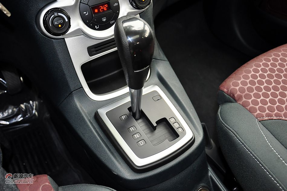 2011款嘉年华高清到店实拍