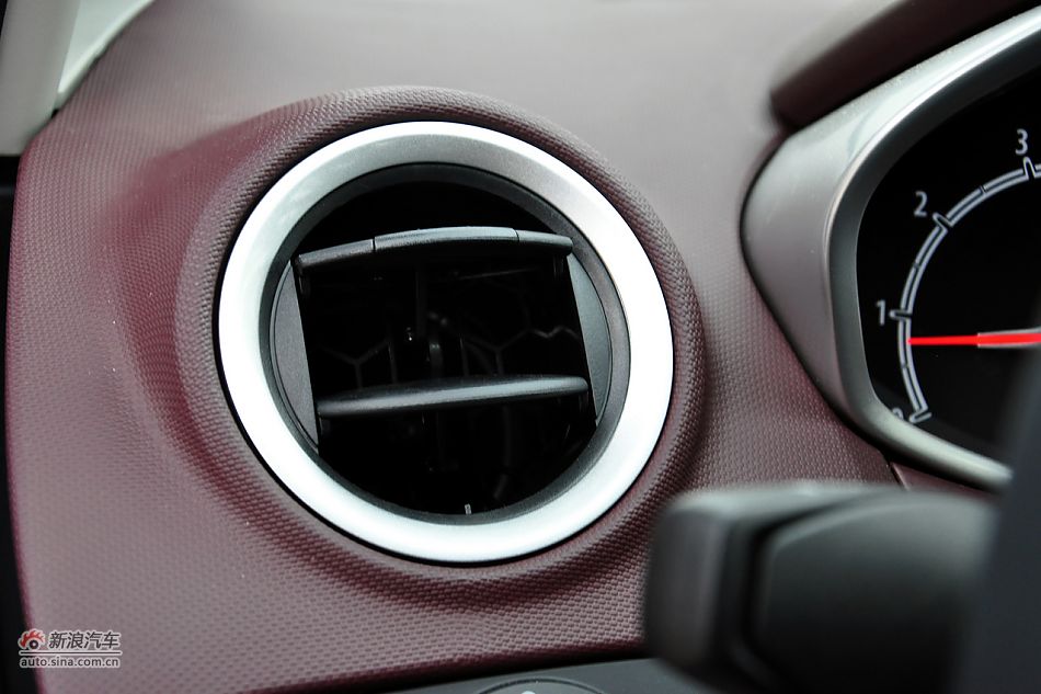 2011款嘉年华高清到店实拍