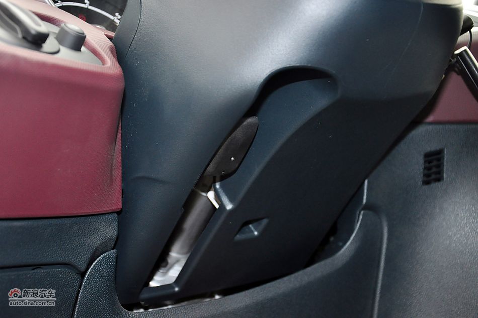 2011款嘉年华高清到店实拍