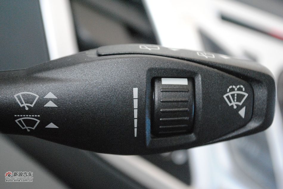 09款新嘉年华1.5L自动时尚型