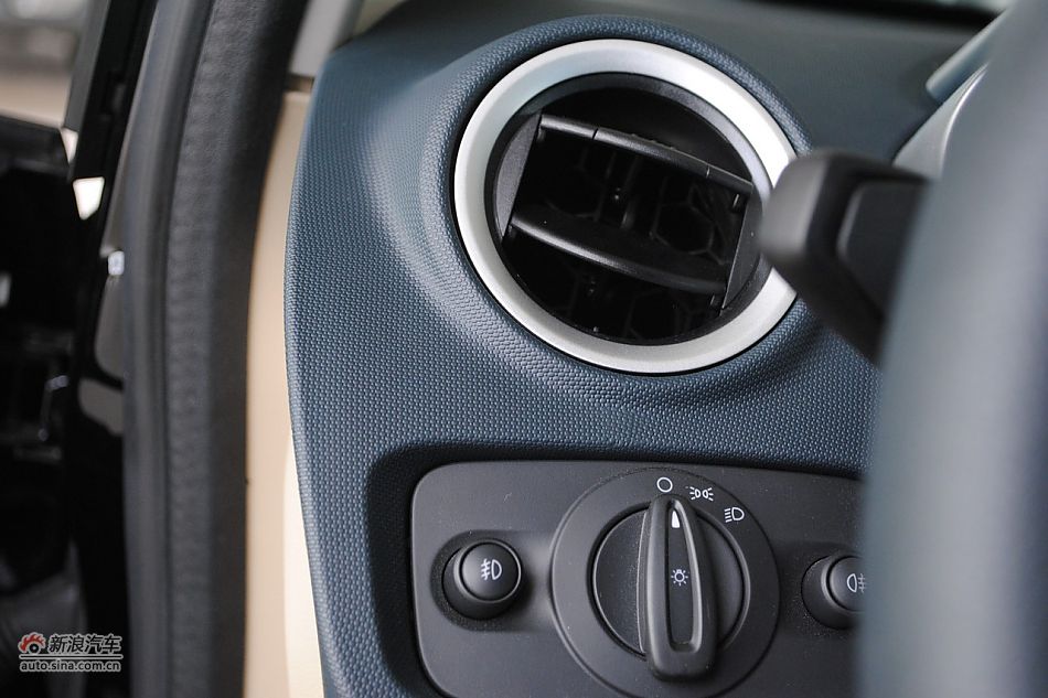 09款新嘉年华1.5L自动时尚型