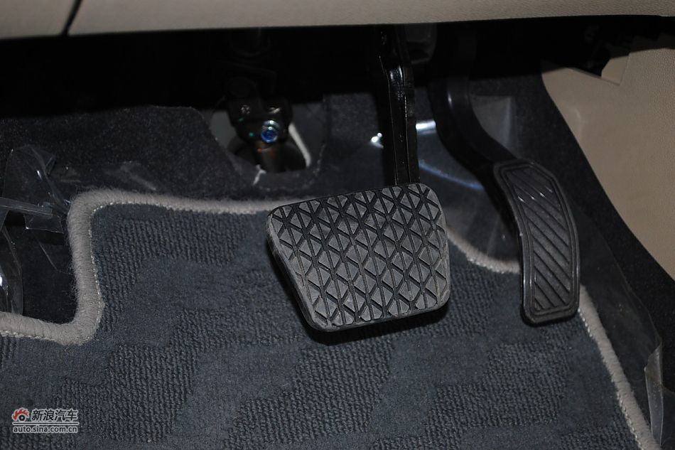 09款新嘉年华1.5L自动时尚型