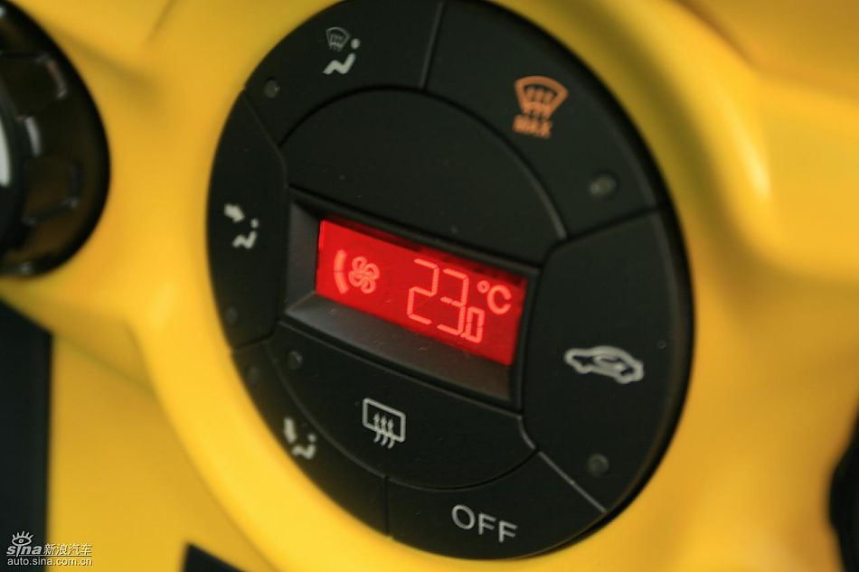 新嘉年华1.5L手动时尚限量版