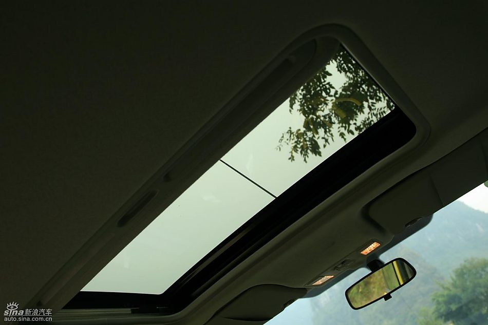 新嘉年华1.5L手动时尚限量版