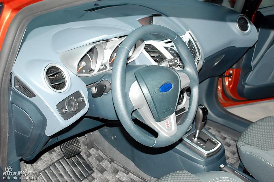 新嘉年华内饰实拍