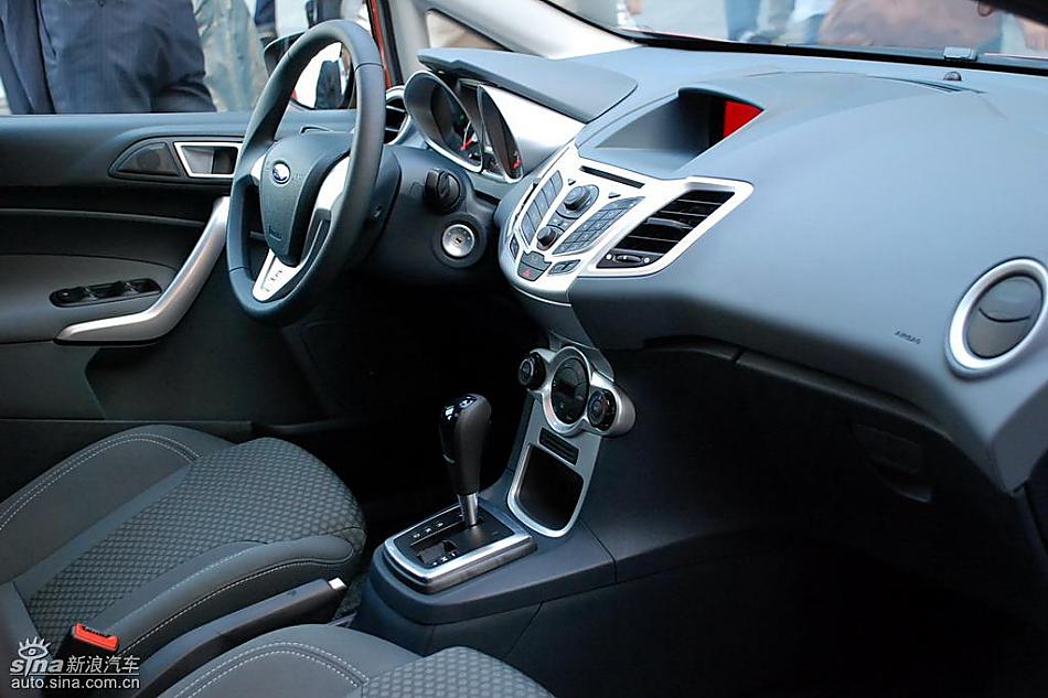 新嘉年华内饰实拍