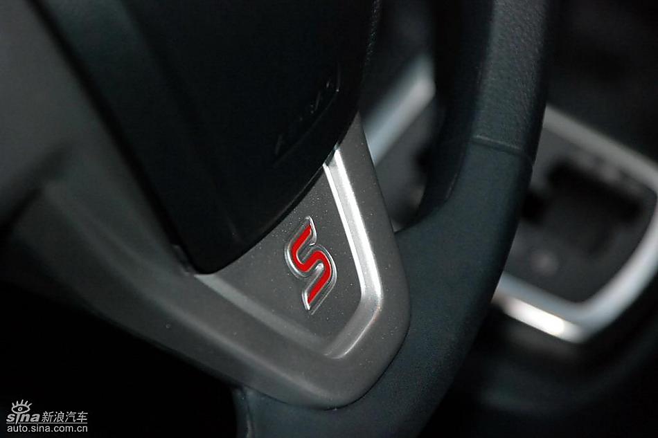 新嘉年华内饰实拍