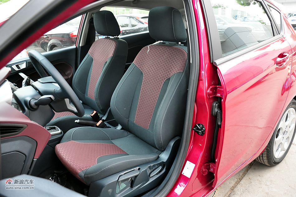 2011款嘉年华高清到店实拍