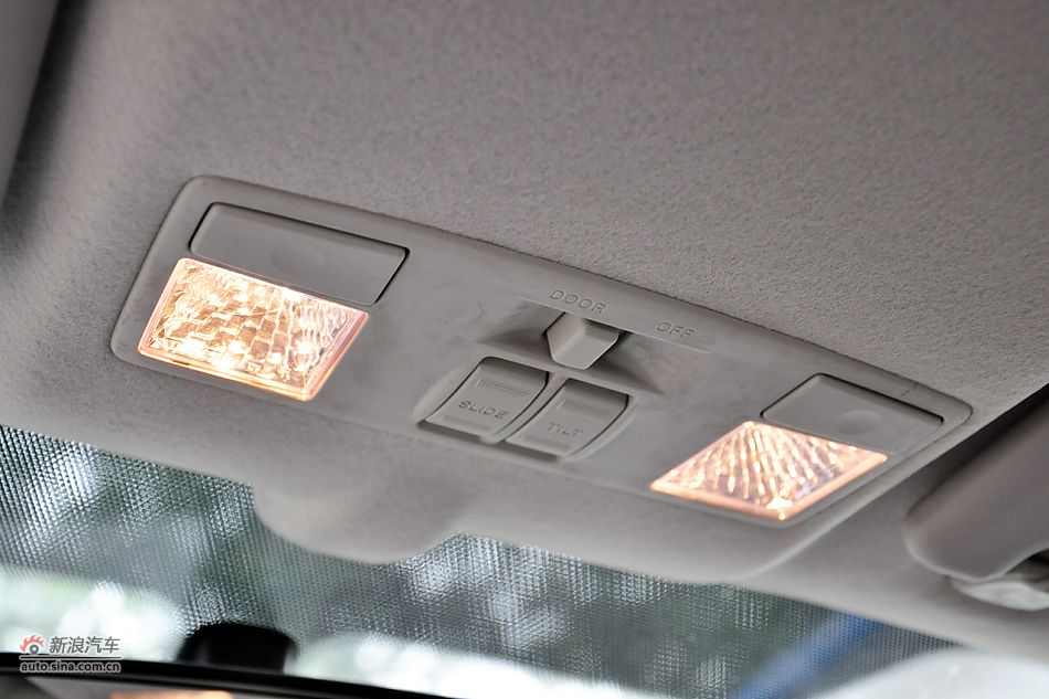 2011款嘉年华高清到店实拍