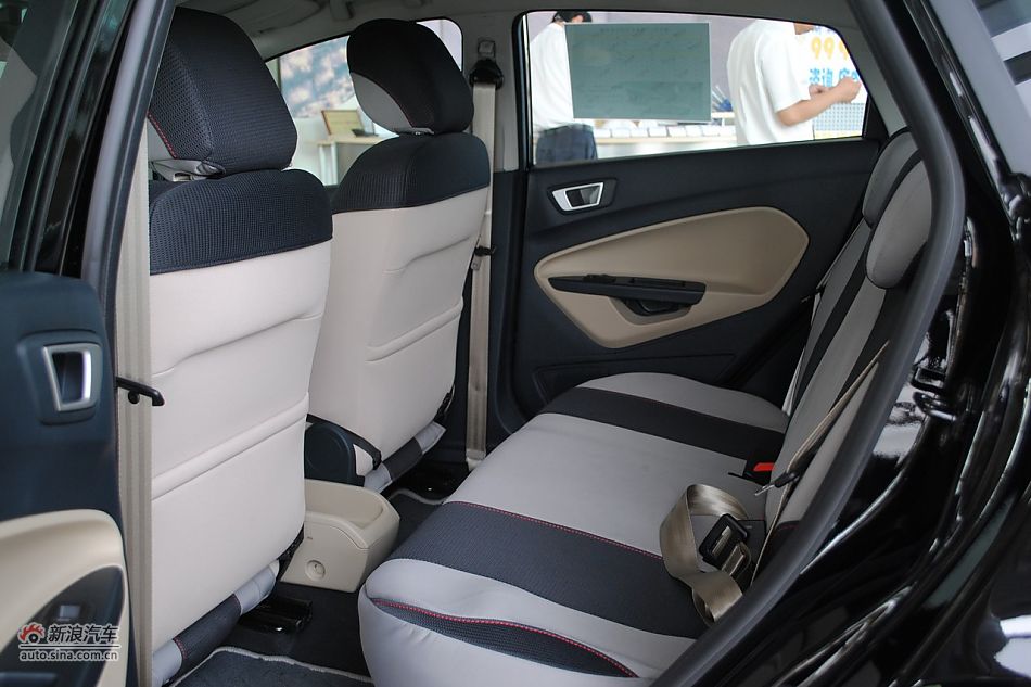 09款新嘉年华1.5L自动时尚型