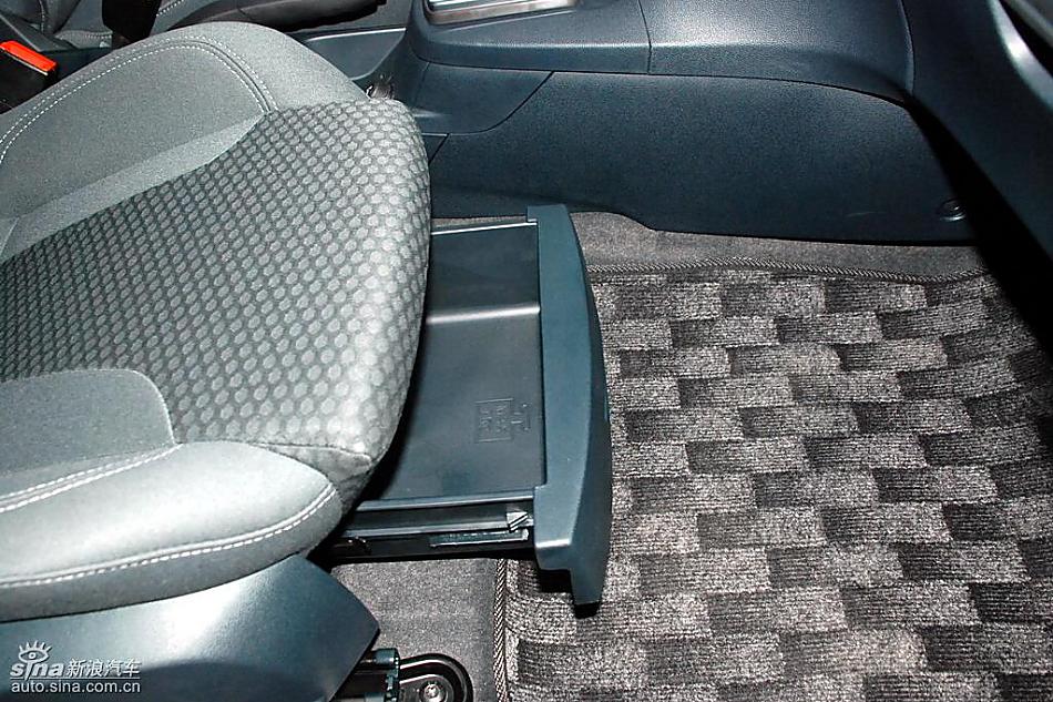 新嘉年华内饰实拍