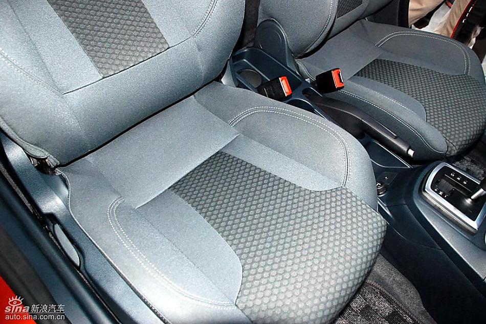 新嘉年华内饰实拍