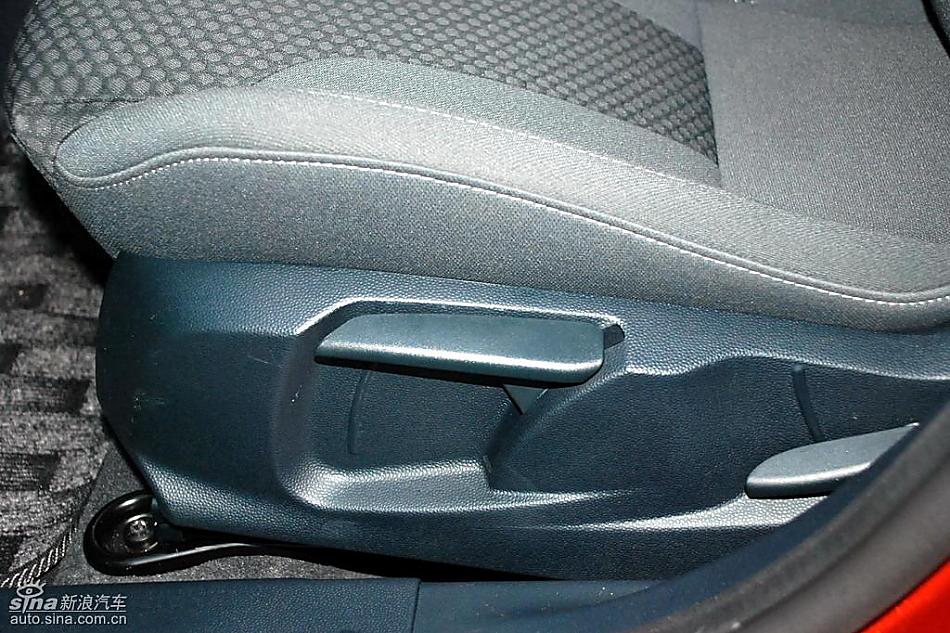 新嘉年华内饰实拍