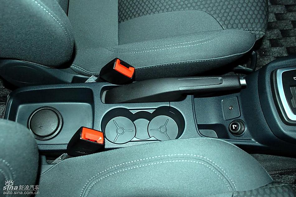 新嘉年华内饰实拍