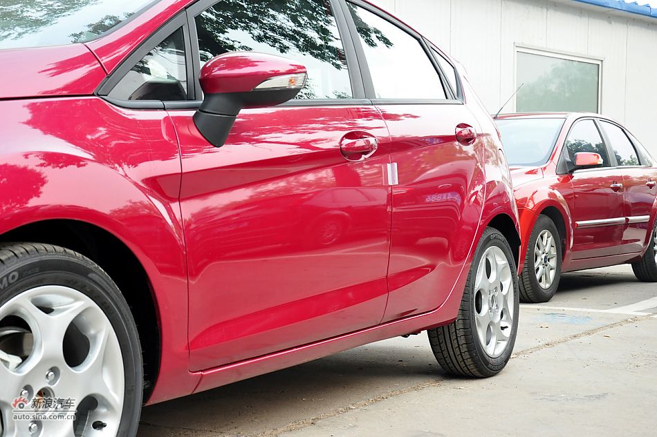 2011款嘉年华高清到店实拍