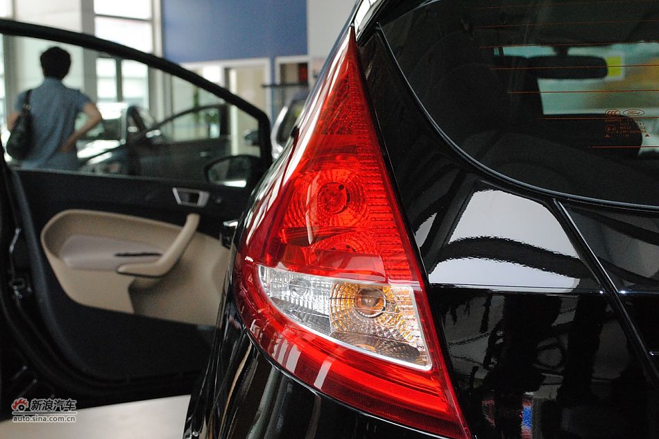 09款新嘉年华1.5L自动时尚型