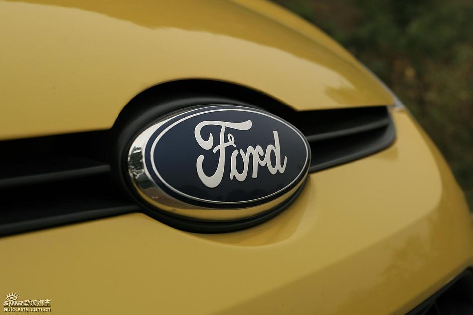 新嘉年华1.5L手动时尚限量版