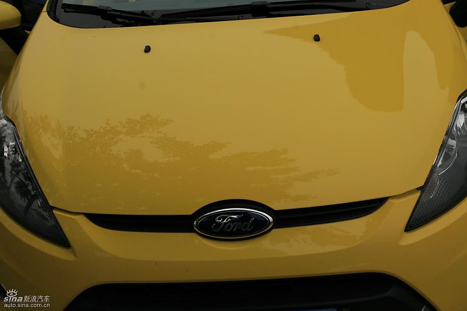 新嘉年华1.5L手动时尚限量版