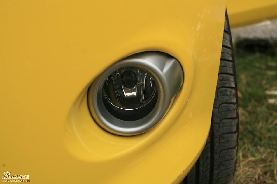 新嘉年华1.5L手动时尚限量版