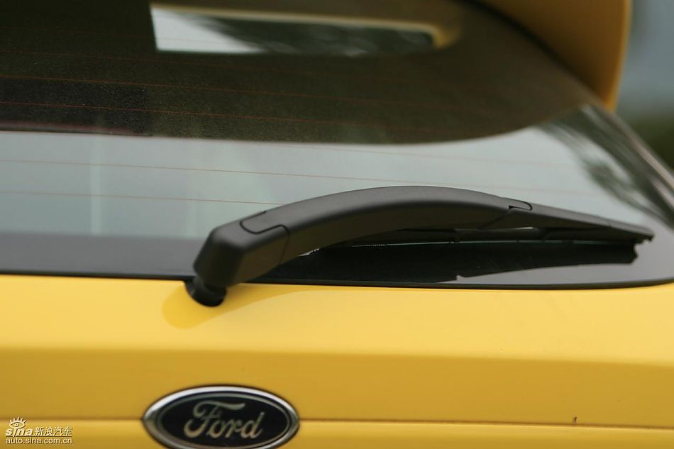 新嘉年华1.5L手动时尚限量版