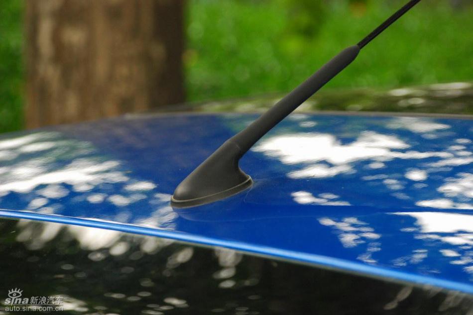 新嘉年华两厢手动运动型外观