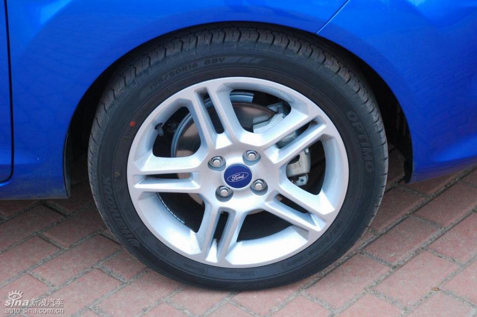 新嘉年华两厢轮胎