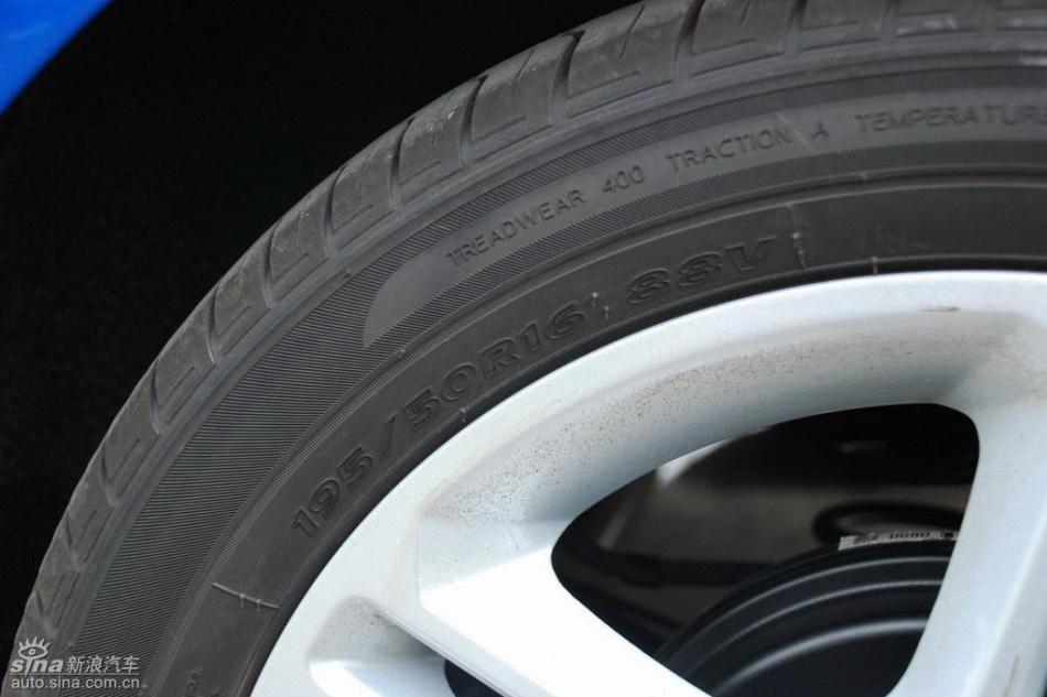 新嘉年华两厢轮胎
