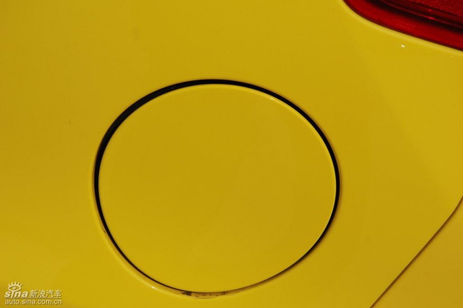 两厢1.5自动运动型外观