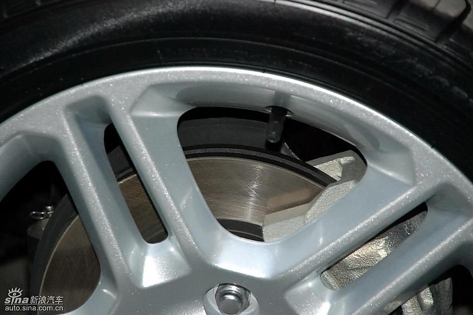 新嘉年华外观实拍