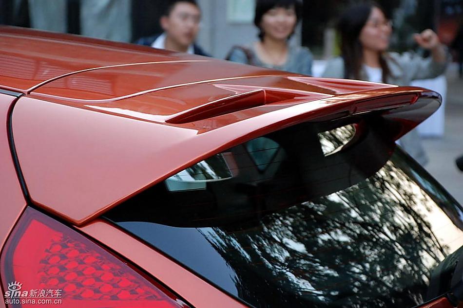 新嘉年华外观实拍