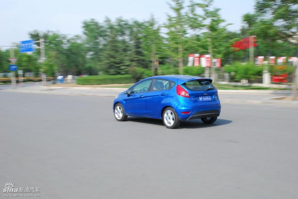 新嘉年华两厢动态