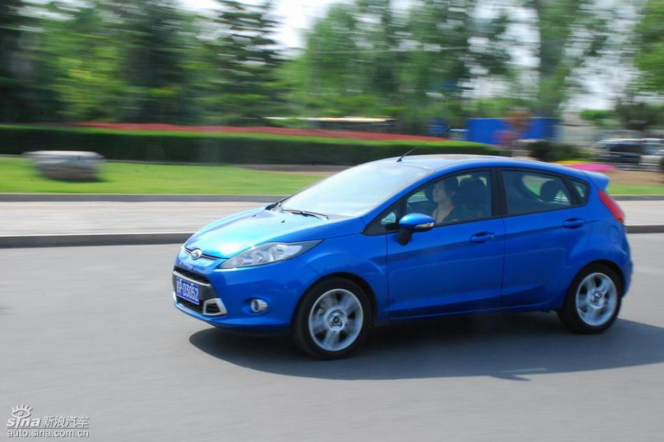 新嘉年华两厢动态