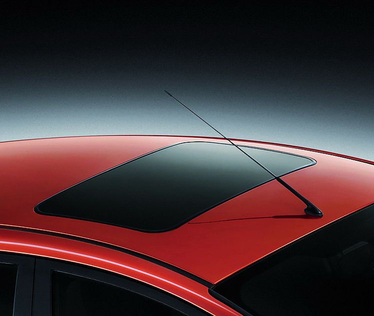 新嘉年华两厢外观