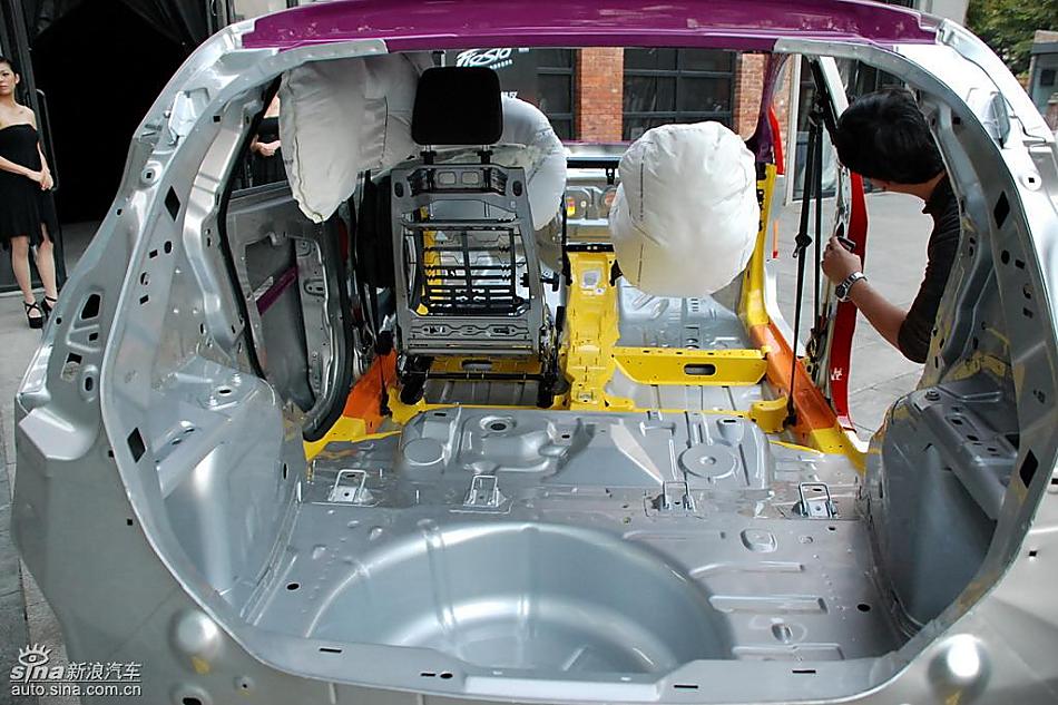 新嘉年华结构实拍