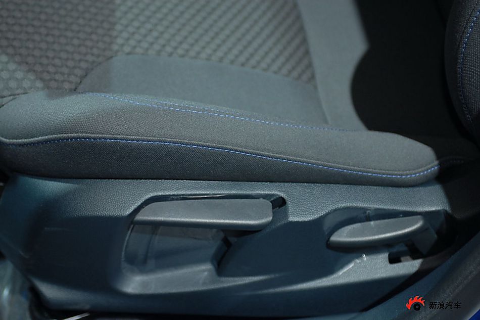 福特新嘉年华两厢