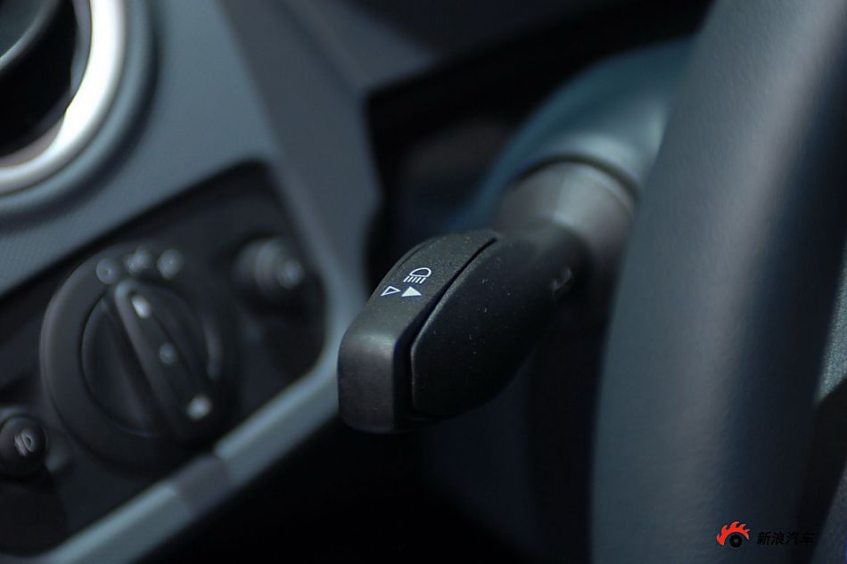 福特新嘉年华两厢