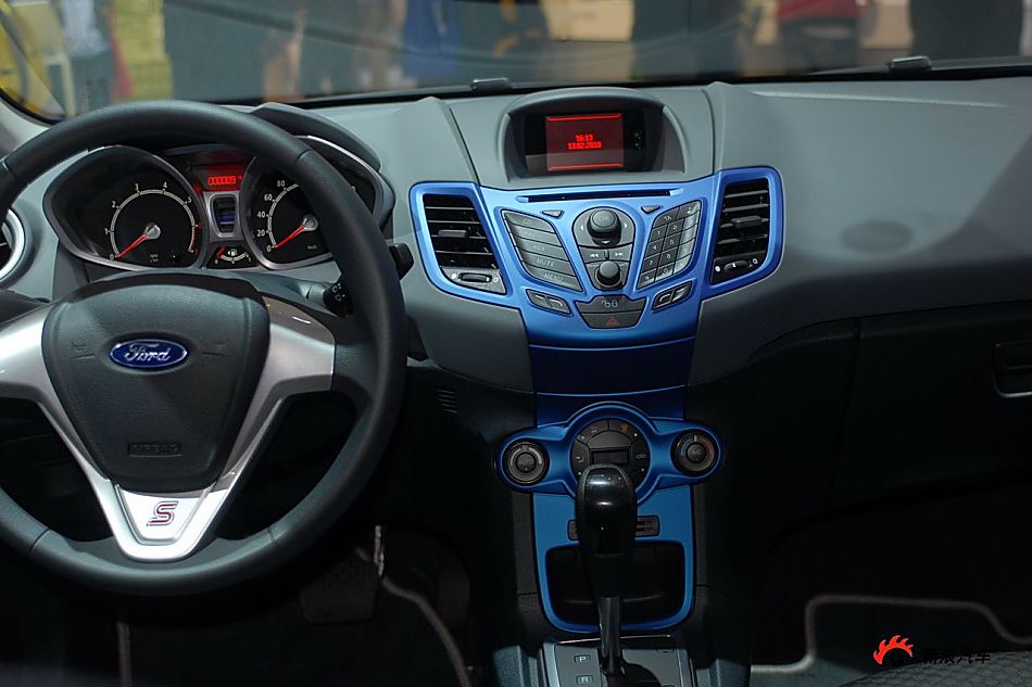 福特新嘉年华两厢