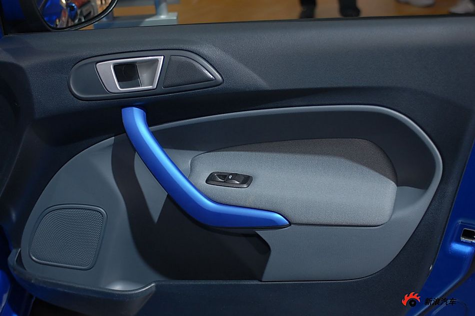 福特新嘉年华两厢